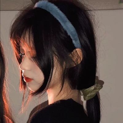 超火女生高清头像合集 共19张