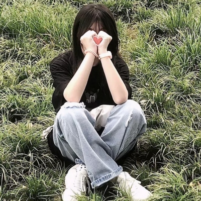 超火不露脸女生微信头像 17张高清合集