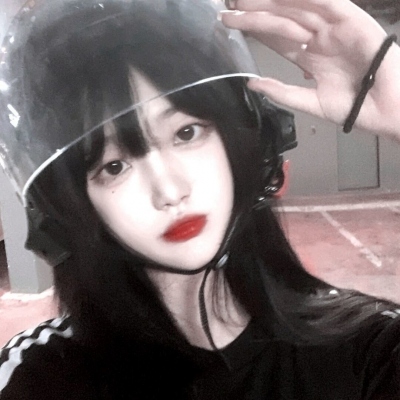 超火的真人女生个性头像，高清无水印共14张