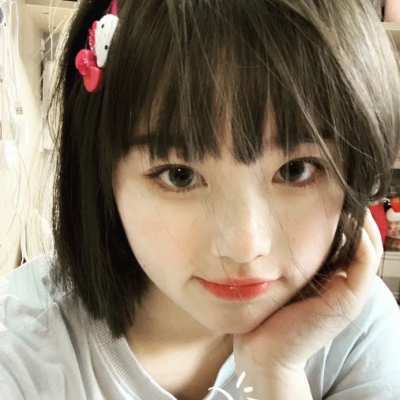 14张氛围感拉满的ins风真实女生头像合集