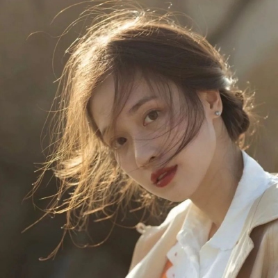 超火的女生微信头像 高清14张合集