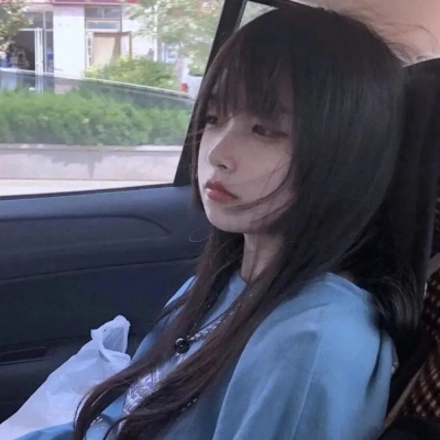 12张当下流行的模糊画风女生头像 快来收藏