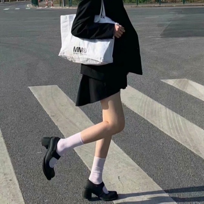 超火的不露脸女生高清头像 共18张