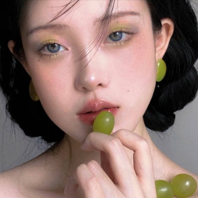 超火的女生高冷真人头像来啦 共19张