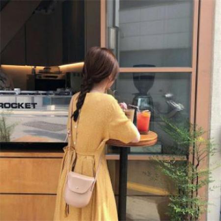 超火女生微信背影头像 12张高清图合集