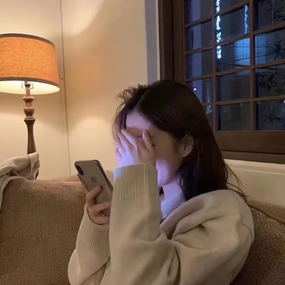 超火的女生高清头像合集 共16张