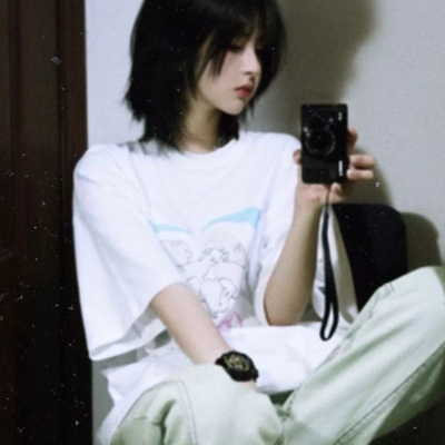 18张小众复古胶片风女生头像合集 适合当头像的复古感美图都在这