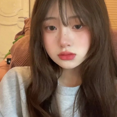 新版18岁左右真人女生头像 共17张可自取