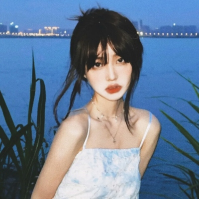 女生真人微信头像合集 共10张最新款