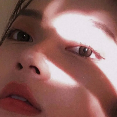 当下超火的真人可爱女生头像 共16张