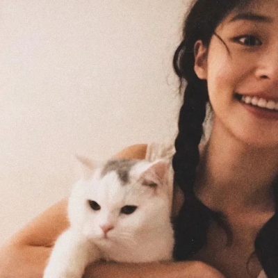 12张复古港风模糊感女生真人头像，氛围感拉满