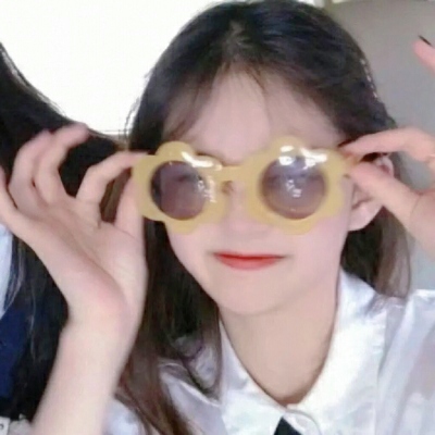 10张干净高级感女生真人微信头像合集