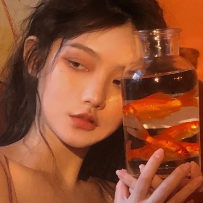 19张氛围感拉满的真人女生头像合集