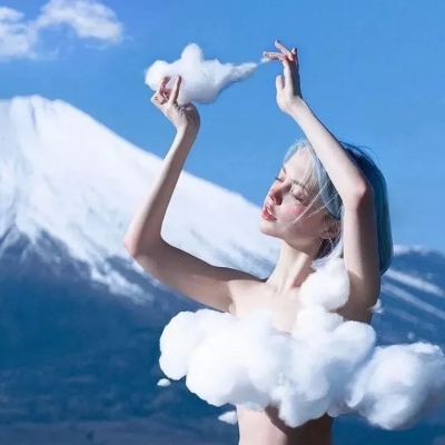 ins风欧美高级质感女生头像合集 共6张