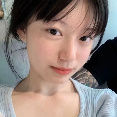 10张质感超棒的酷飒女生真人头像分享