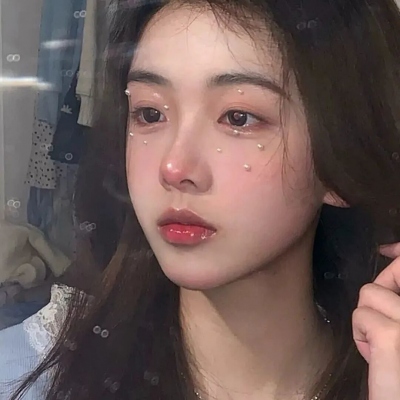 8张高颜值女生真人正面头像 适合做微信QQ头像的正脸女头