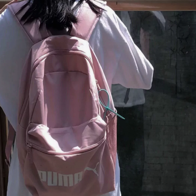 11张质感拉满的真人伤感女生头像