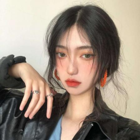 新款女生微信头像合集 共14张美女头像素材