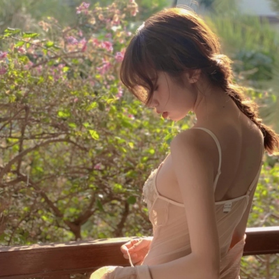 超好用的女生耐看高清头像 一共12张