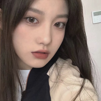 热门高清女生头像合集 共11张