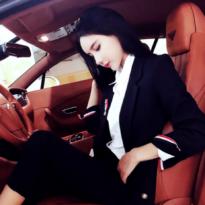 微信女生真人高清头像合集 一共12张