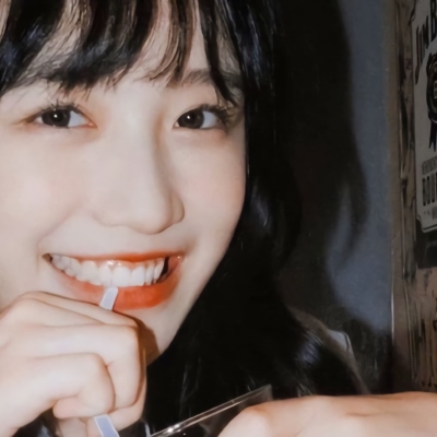 超火的女生高清头像合集 共16张