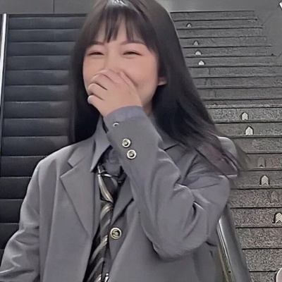 超火女生快手头像合集 整整9张