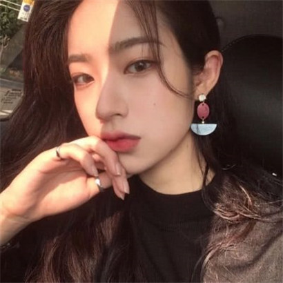 女生风情气质微信头像合集 共12张高清图