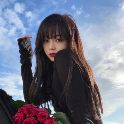 超火的女生个性头像合集，一共8张高清图