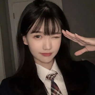 当下超火的真人可爱女生头像 共16张