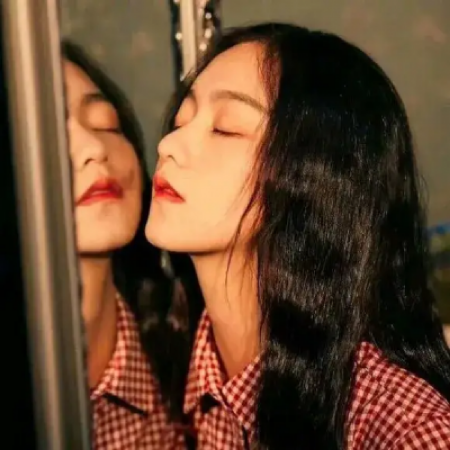 最新款个性女生头像合集 共12张