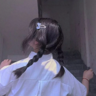 超有质感！不是网图的ins风女生头像合集（16张）