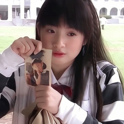 13张氛围感拉满的小众女生网图头像