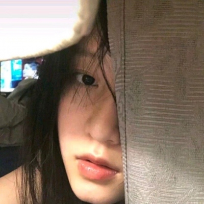 17张ins风高级质感文艺女头像合集 优质女生头像素材