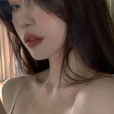 当下超火的真人可爱女生头像 共16张