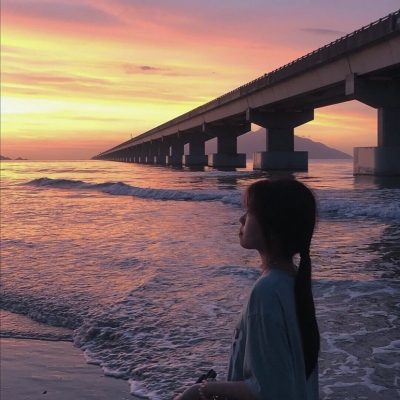 16张氛围感拉满！干净气质海边真人女生头像合集