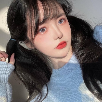 9张好看的女生真人头像合集 直接存就能用