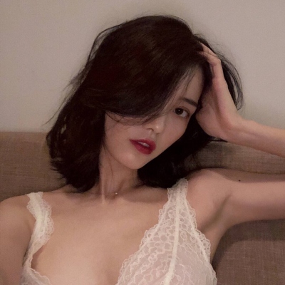 女生真人头像合集 共12张