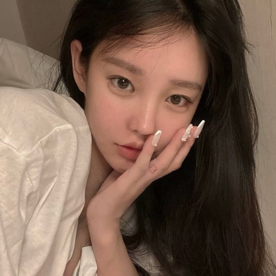 最新18张超好看的网图女生头像合集