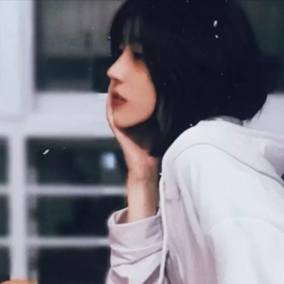 15张氛围感拉满的女生复古质感高清头像