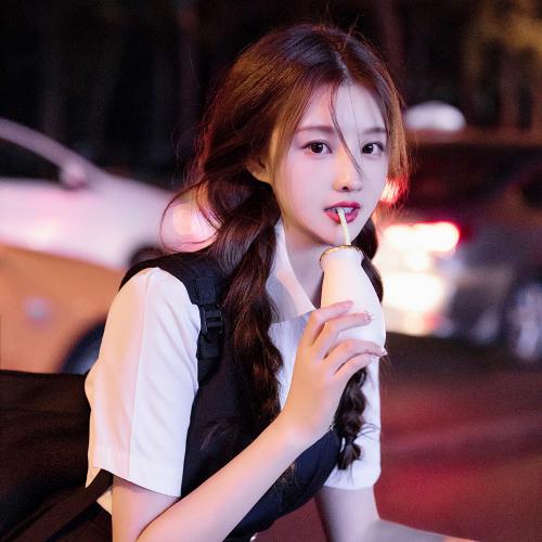 又纯又撩的大气感女生头像，这次一次性更了12张