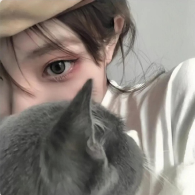 超火的女生高清头像合集 共16张