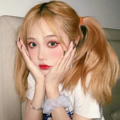 ins风超美女生正脸头像合集（10张）