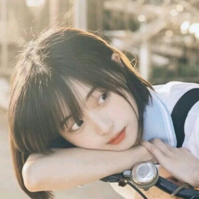 9张清新文艺清纯女生微信头像 氛围感拉满