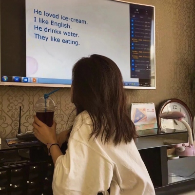 热门女生背影微信头像 11张合集