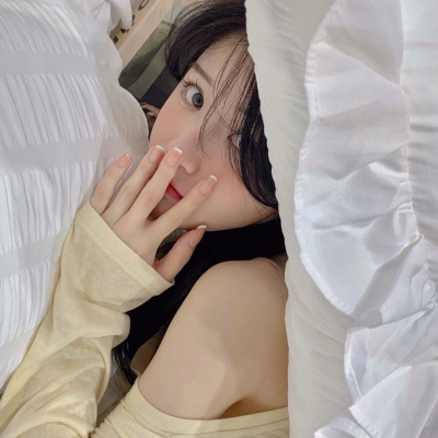 7张超有气质的真人女生头像合集