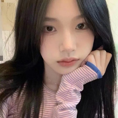 超火的女生正脸真人头像 共9张