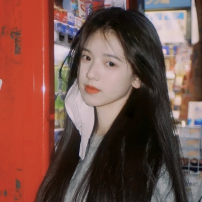 微信热门女生真人头像合集（20张）