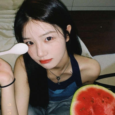 热门高清女生头像合集 共11张