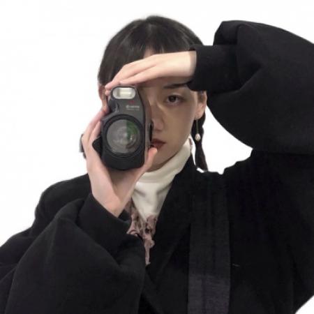 女生高冷真人微信头像合集 共12张